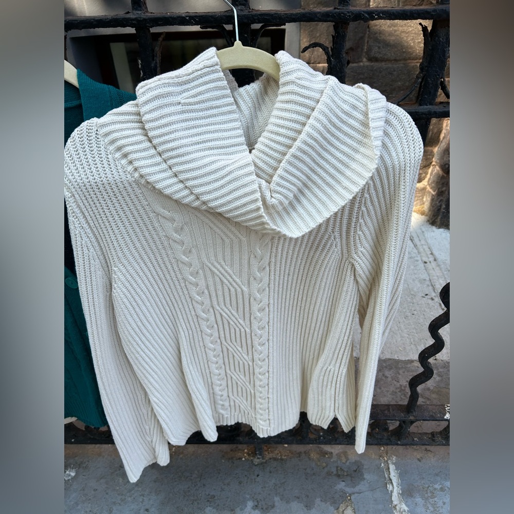 Beautiful long sleeve sweater
